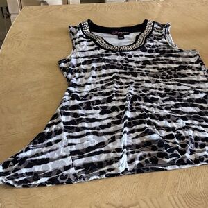 Ladies large. Peck & Peck Zebra Print Sleeveless Top